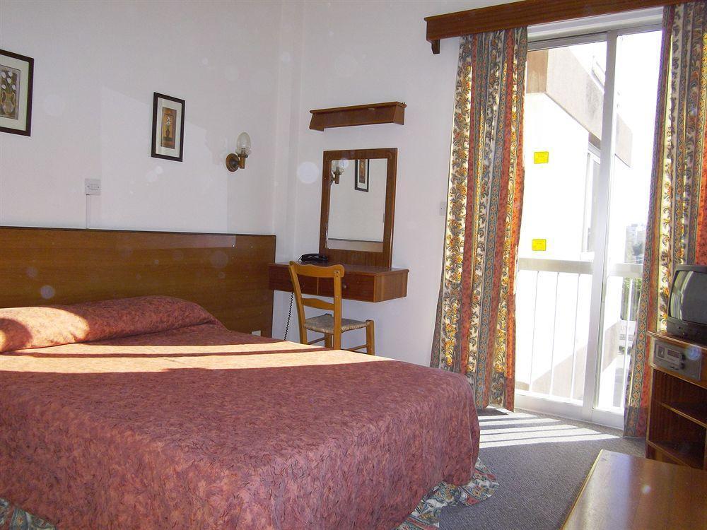 Onisillos Hotel Larnaca Dış mekan fotoğraf