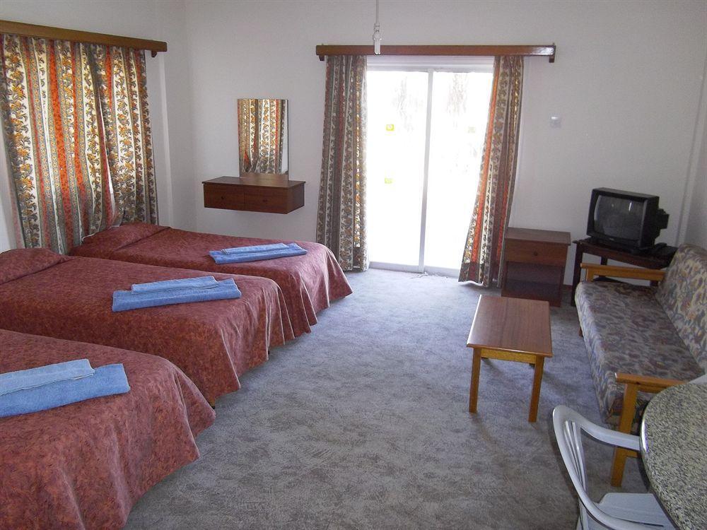 Onisillos Hotel Larnaca Dış mekan fotoğraf