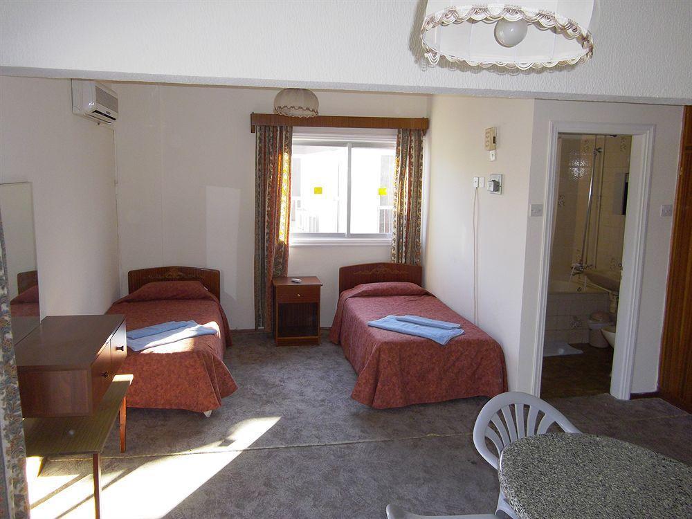 Onisillos Hotel Larnaca Dış mekan fotoğraf